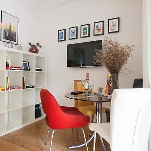 Apartment Atalaia! Bairro Alto Concepto, Lisbon